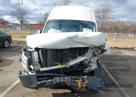 2018 Nissan Nv Cargo Nv2500 Hd Sv V6 z USA, uszkodzony, nr VIN 1N6BF0LY8JN812219